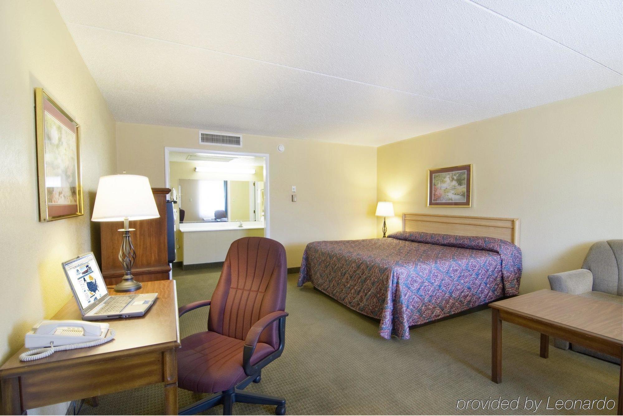 Americas Best Value Inn & Suites Конуэй Номер фото